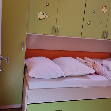 Guest House Klara Salona Kültér fotó